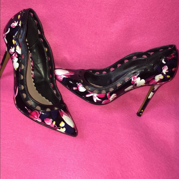 Funky Statement Heels - Picture 4 of 4